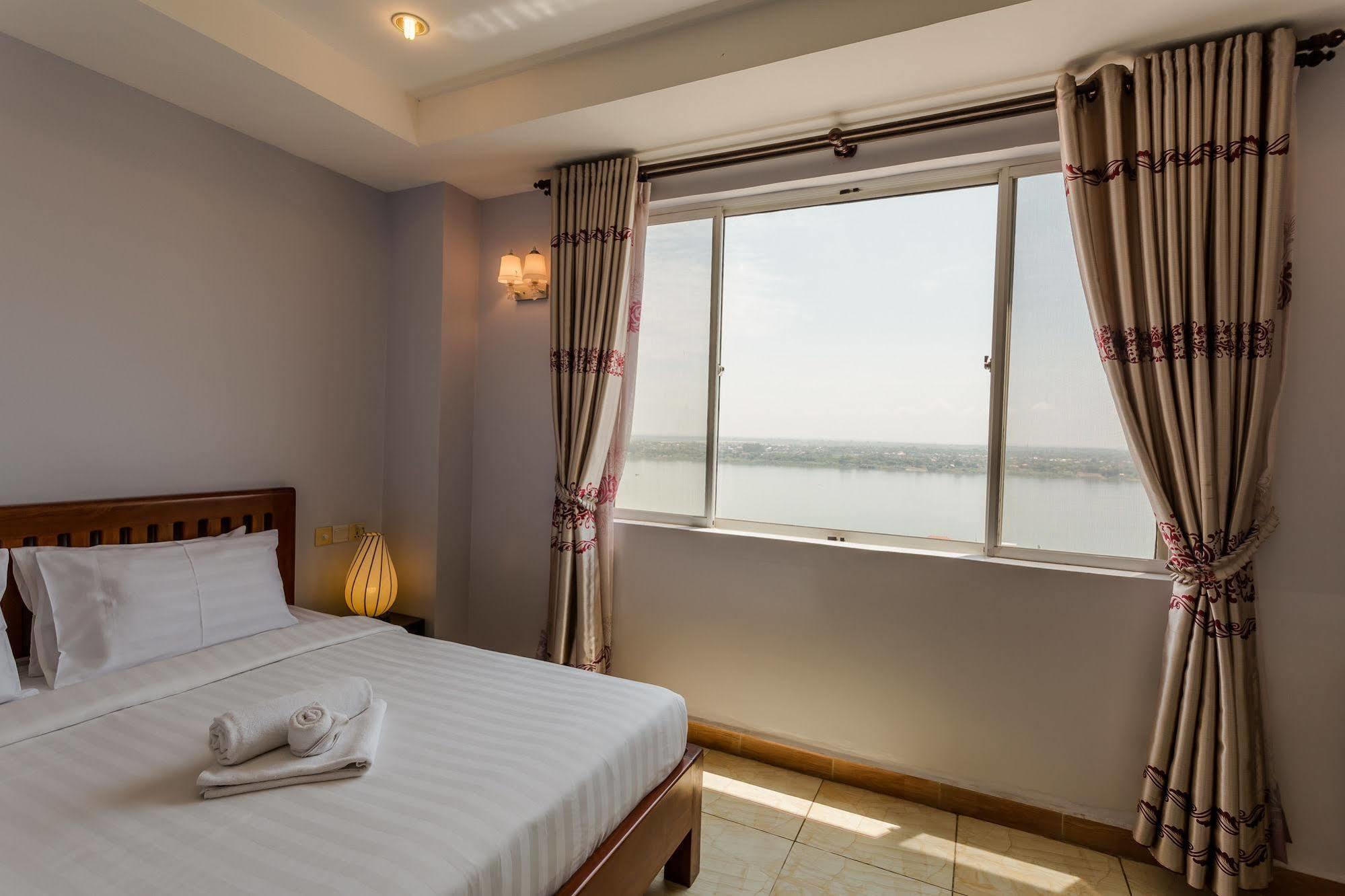 Mekong View Tower Hotel Phnompen Kültér fotó